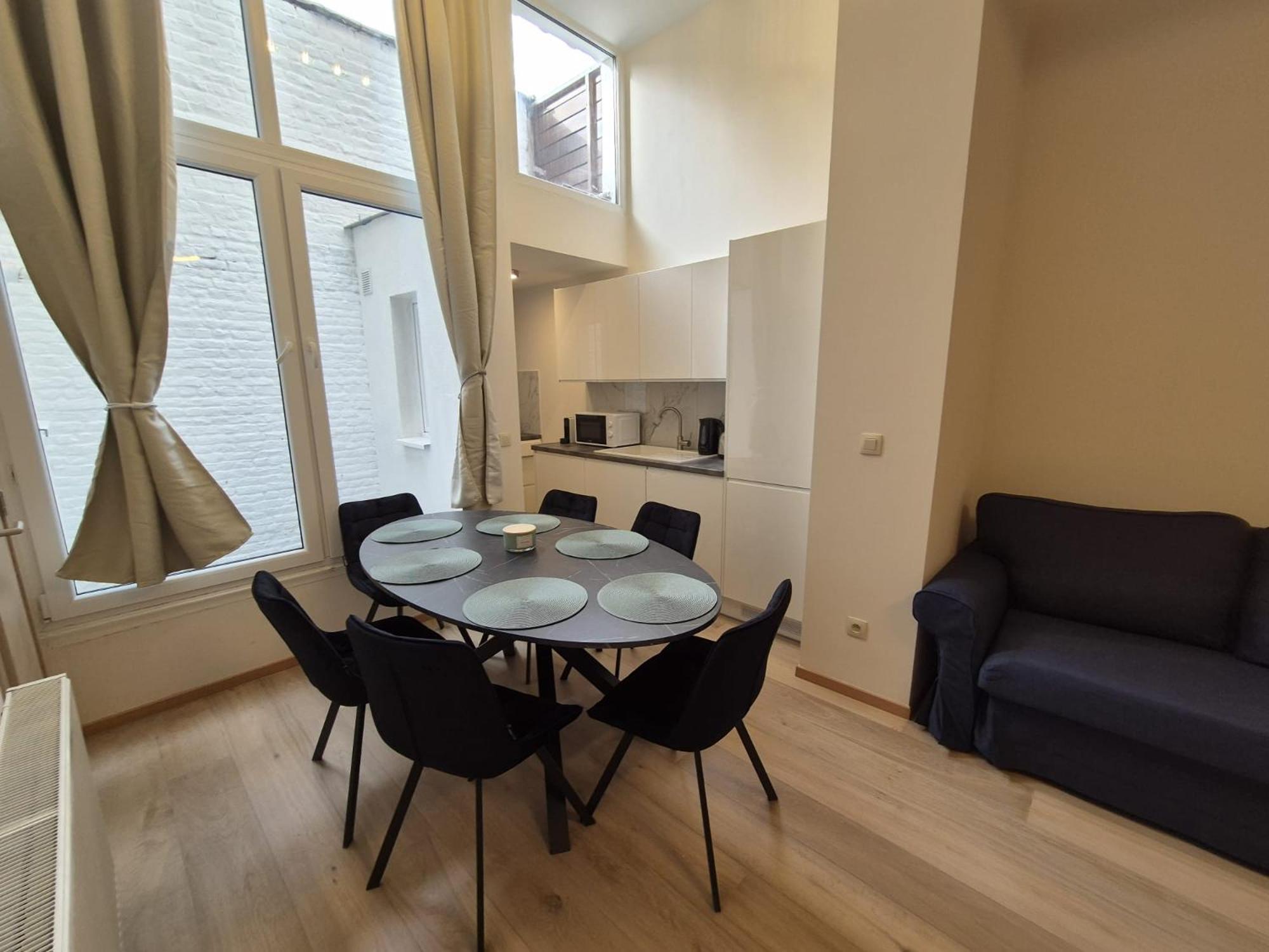 Tasson Snel Apartment Center Of Brussels — Photos 1